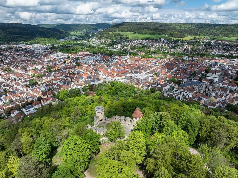 Aerial view of the Honburg castle ruins on the Honberg with the town of Tuttlingen, district of Tuttlingen, Black Forest, Baar, Heuberg, Baden-Wuerttemberg, Germany, Europe