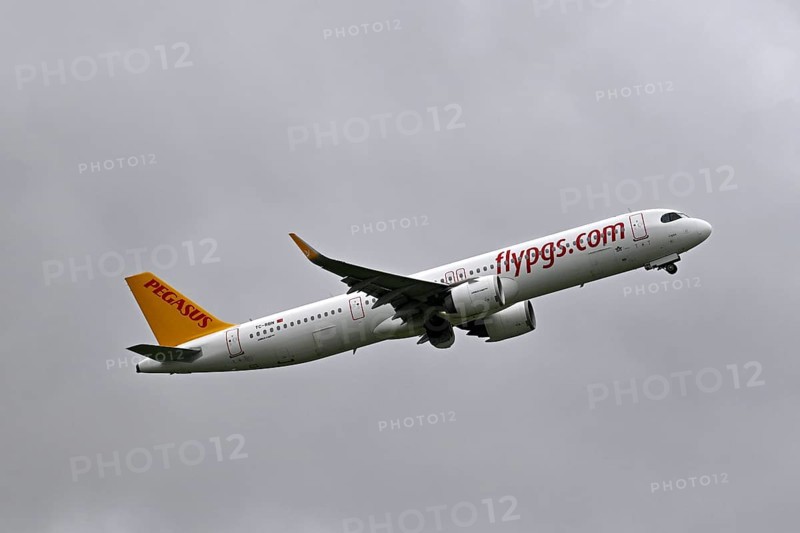 Pegasus aircraft, Airbus A321neo, TC-RBN
