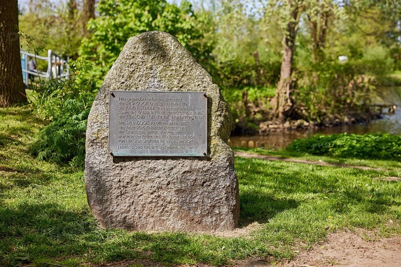 Memorial stone commemorating the destruction of the synagogue and Jewish school of the Jewish community by the National Socialists in Friedrichstadt, district of Nordfriesland, Schleswig-Holstein, Germany, Europe