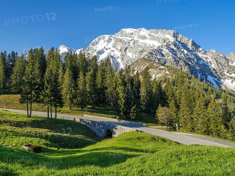 Hoher Goell with Rossfeld panoramic road, Goell massif, mountains with snow, blue sky, Rossfeld, Berchtesgaden, Berchtesgadener Land, Upper Bavaria, Bavaria, Germany, Europe