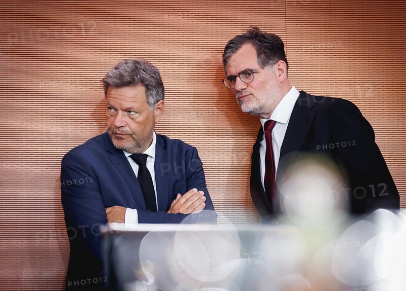 (L-R) Robert Habeck, Federal Minister for Economic Affairs and Climate Protection and Vice-Chancellor, and Wolfgang Schmidt, Head of the Federal Chancellery, at a cabinet meeting in Berlin, 15 May 2024