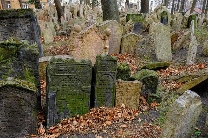 Gravestones, old Jewish cemetery, Jewish Museum, Josefstadt, Jewish Quarter, Prague, Bohemia, Czech Republic, Europe
