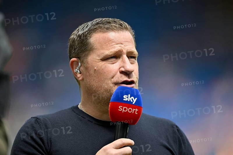 Sports Director Max Eberl FC Bayern Munich FCB portrait, in interview, microphone, mike, SKY logo, PreZero Arena, Sinsheim, Baden-Wuerttemberg, Germany, Europe