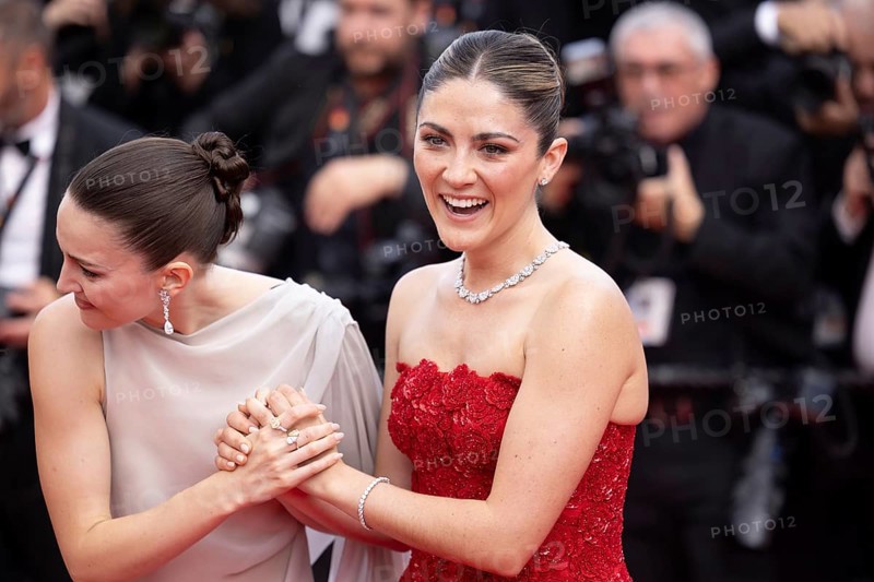 Cannes, France, 14.5.2024: Ella Hunt and Isabelle Fuhrman at the premiere of Horizon: An American Saga on the red carpet of the Palais des Festivals during the 77th Cannes International Film Festival. The 77th Cannes International Film Festival will take place from 14 to 25 May 2024, Europe