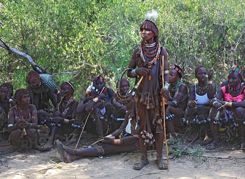 South Ethiopia, Omo region, among the Hamar tribe, Hamer, Hamma, Hammer, Amar or Amer, woman in the run-up to the initiation ritual, the bull leap, Ethiopia, Africa