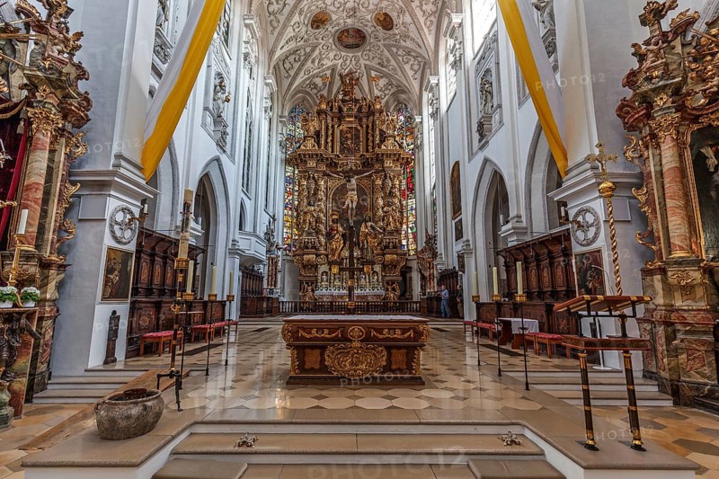 Interior and altar of the parish church of the Assumption of the Virgin Mary, Landsberg am Lech, Upper Bavaria, Bavaria, Germany, Europe