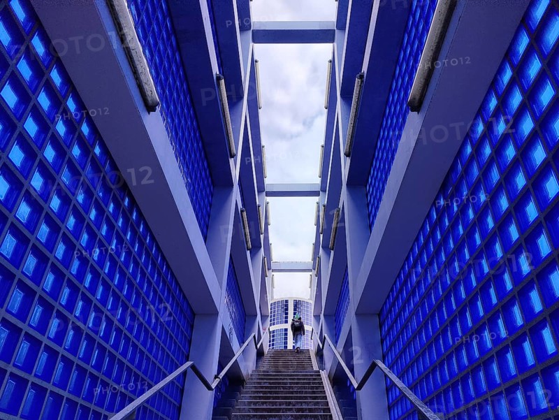 Access to Hanover-Nordstadt railway station, blue glass blocks and exposed concrete, project for Expo 2000, Hanover, Lower Saxony, Germany, Europe