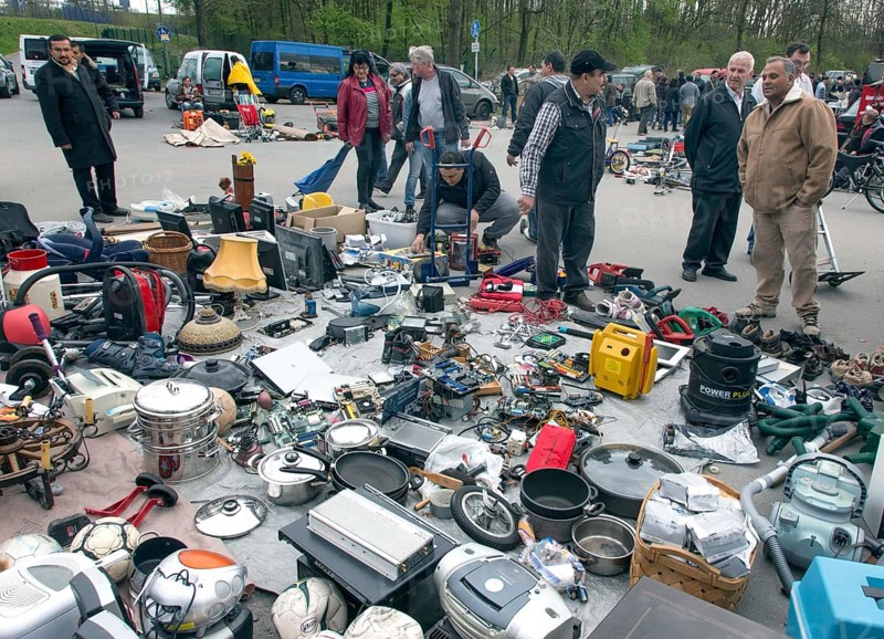 Items of all kinds are offered at a flea market in Gelsenkirchen on 12/04/2015, Gelsenkirchen, North Rhine-Westphalia, Germany, Europe
