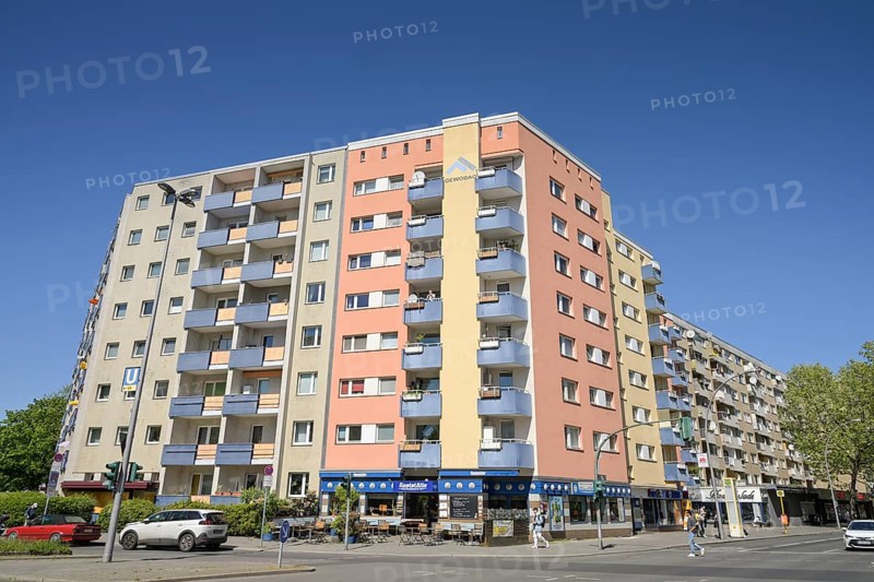 Gewobag, residential building, Martin-Luther-Strasse, Schoeneberg, Berlin, Germany, Europe