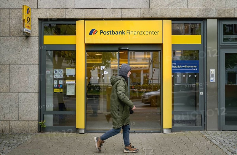 Postbank branch, Potsdamer Strasse, Steglitz-Zehlendorf, Berlin, Germany, Europe