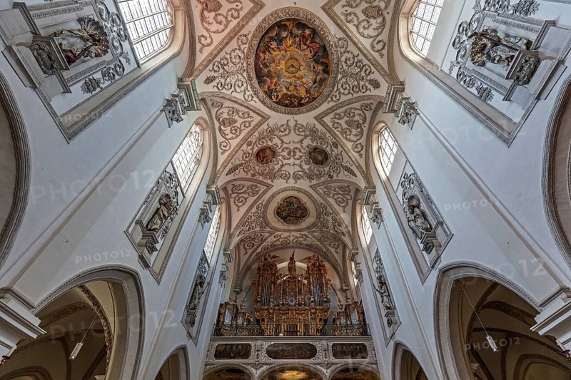 Ceiling frescoes and organ, Parish Church of the Assumption of the Virgin Mary, Landsberg am Lech, Upper Bavaria, Bavaria, Germany, Europe