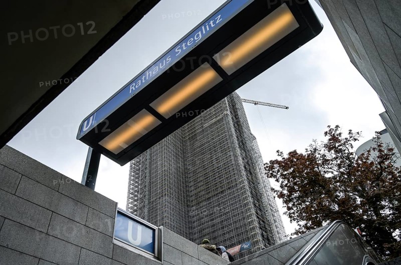 Rathaus Steglitz underground station, Ueberlin residential building construction site, Steglitzer Kreisel roundabout, Schlossstrasse, Steglitz, Berlin, Germany, Europe