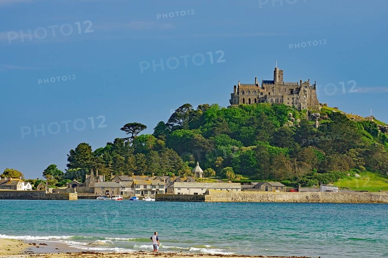 Tidal island with castle, garden and small harbour, Saint Michael's Mount, Penzance, Cornwall, Great Britain