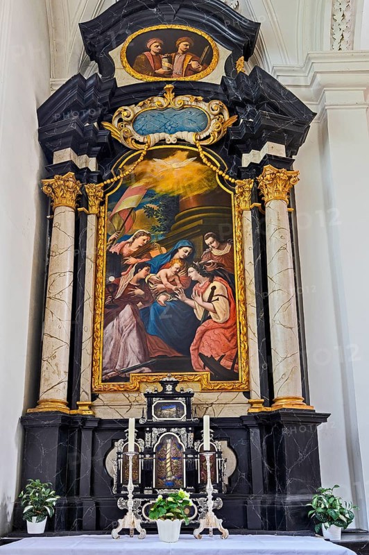 Side altar with bone relic, former monastery church of St. Peter and Paul, Irsee monastery or abbey, former Benedictine abbey, today a conference and education centre of the district of Swabia, Irsee, Swabia, Bavaria, Germany, Europe