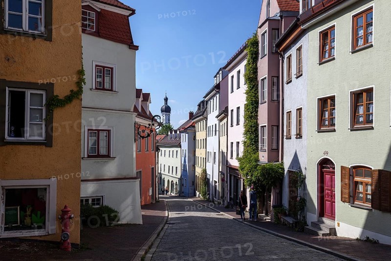 Houses in the Alte Bergstrasse, historic old town of Landsberg am Lech, Upper Bavaria, Bavaria, Germany, Europe
