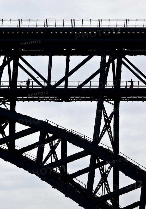 Muengsten Bridge with railway workers, highest railway bridge in Germany between Solingen and Remscheid, Bergisches Land