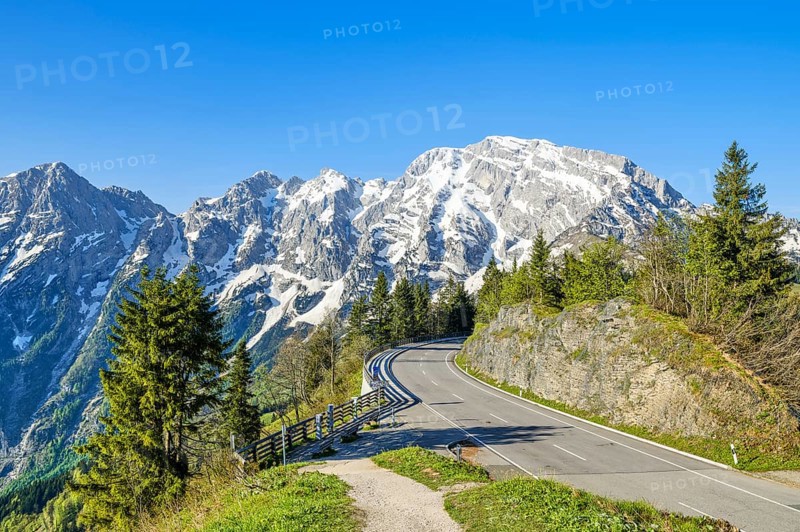 Hoher Goell with Rossfeld panoramic road, Goell massif, mountains with snow, blue sky, Rossfeld, Kuchl, Tennengau, Salzburg, Austria, Europe