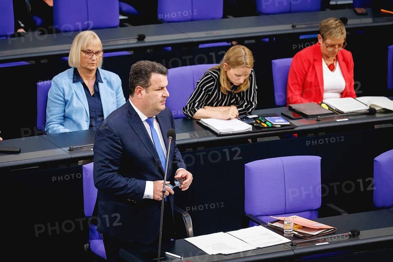 Hubertus Heil, Federal Minister of Labour and Social Affairs, recorded during the government questioning in the Bundestag in Berlin, 15.05.2024