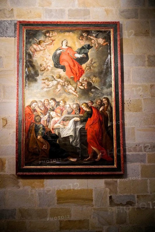 The Iglesia de San Anton church on the Nervion river in Bilbao, Religious painting in a church depicting the Assumption of the Virgin Mary with apostles, The Iglesia de San Anton church on the Nervion river in Bilbao. Built in 1510, the church is a Catholic place of worship in the historic centre. It is built in the Gothic style with Baroque elements, BILBAO, Spain, Europe