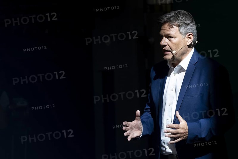 Robert Habeck (Alliance 90/The Greens), Federal Minister for Economic Affairs and Climate Protection and Vice-Chancellor, pictured at a press event in Berlin, 13 May 2024. The campaign tours for the European elections of Alliance 90/THE Greens start today