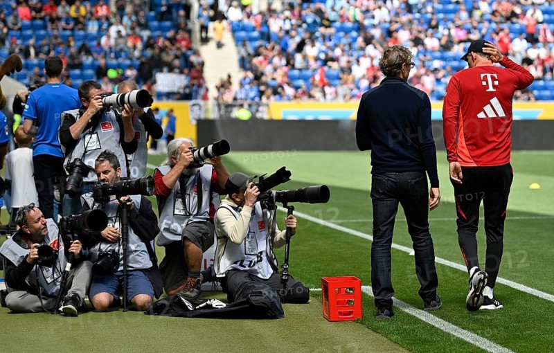 Press photographers, crowd, Coach Thomas Tuchel FC Bayern Muenchen FCB, PreZero Arena, Sinsheim, Baden-Wuerttemberg, Germany, Europe