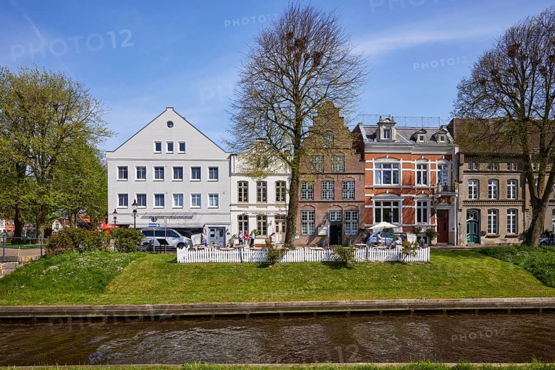 Houses on Mittelburggraben in Friedrichstadt, North Friesland district, Schleswig-Holstein, Germany, Europe