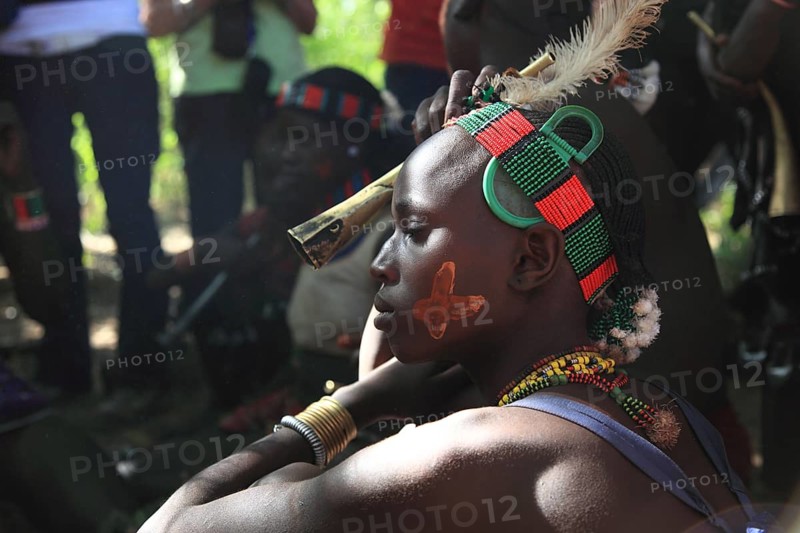 South Ethiopia, Omo region, among the Hamar tribe, Hamer, Hamma, Hammer, Amar or Amer, woman adorn themselves with face painting and headdresses for the initiation ritual, the bull jump, Ethiopia, Africa