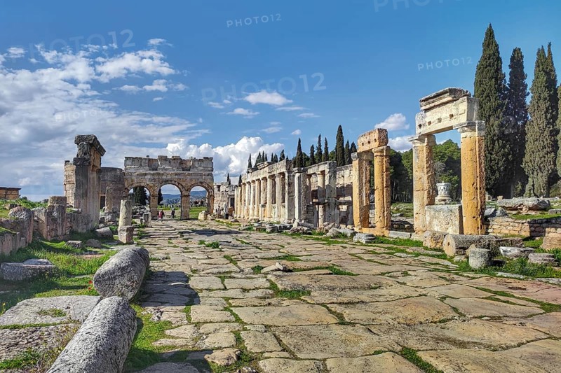 Ancient city of Hierapolis, Pamukkale, Denizli, UNESCO World Heritage Site, Anatolia, Turkey, Asia Minor, Asia
