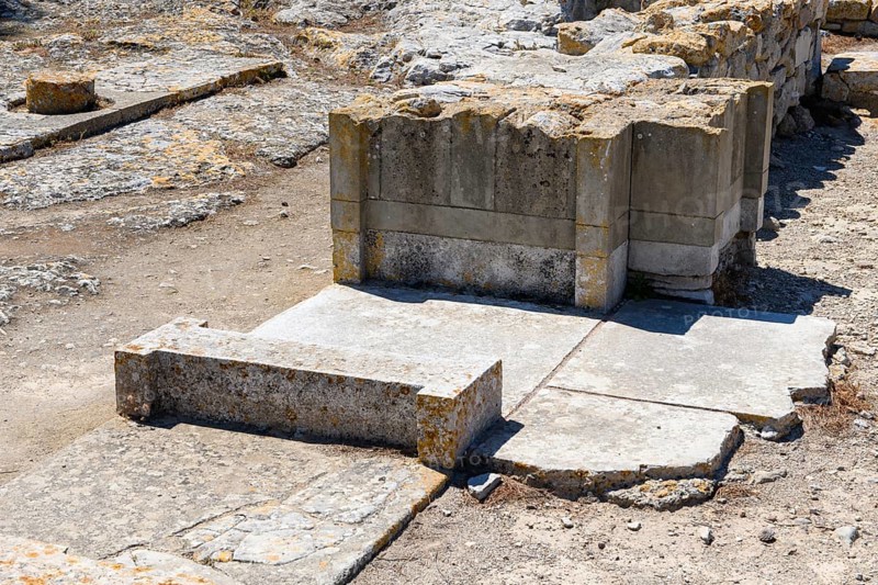 Detail of foundation walls of door Tor tor passage in building Komlpex with chambers of princess In excavation site on hill of Phaistos of Minoan culture pre-Greek ancient Greek people Minoans in antiquity, Kamilari, Crete, Greece, Europe