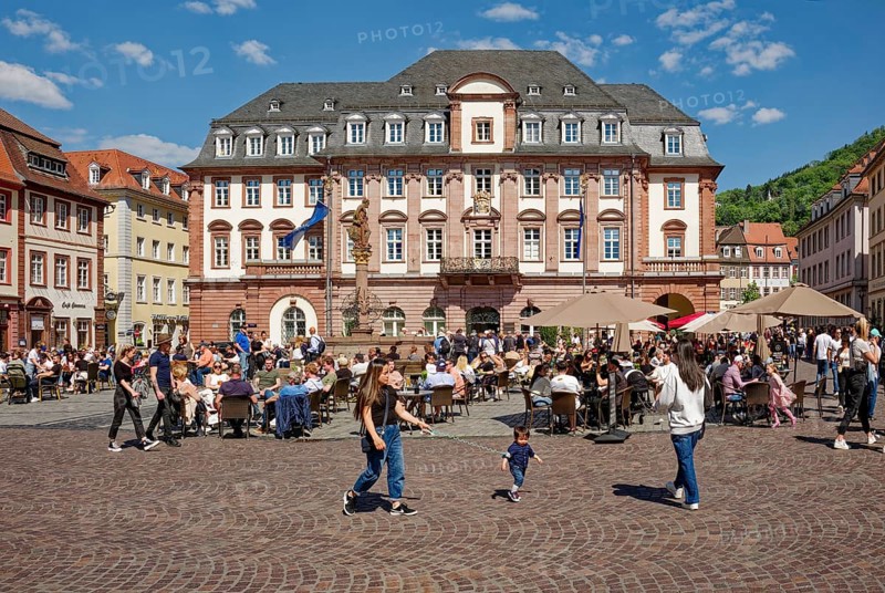 Heidelberg Town Hall on the Town Hall Square, Rathausplatz with the Hercules Fountain, Heidelberg, Baden-Wuerttemberg, Germany, Europe
