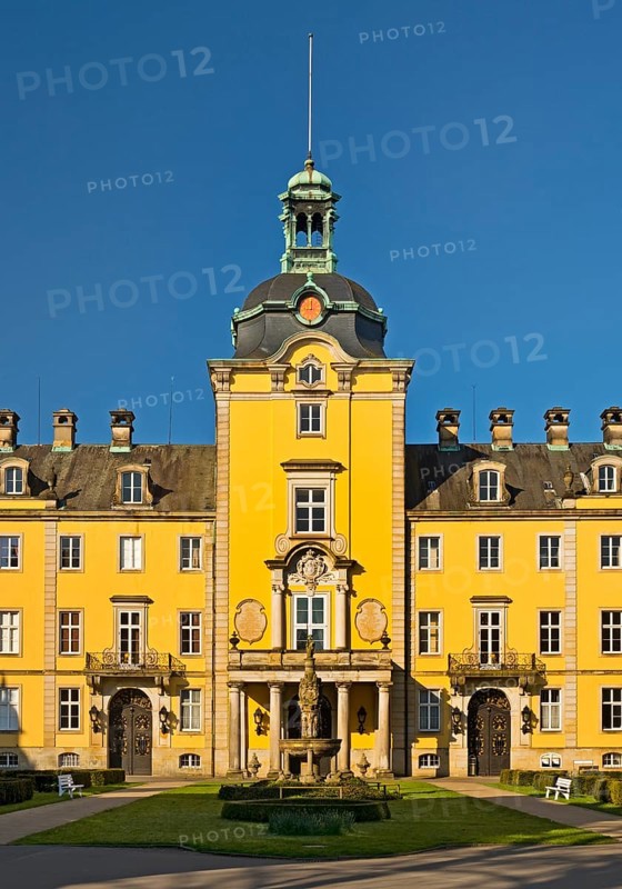 Front view of Bueckeburg Castle, ancestral seat of the House of Schaumburg-Lippe, Bueckeburg, Lower Saxony, Germany, Europe