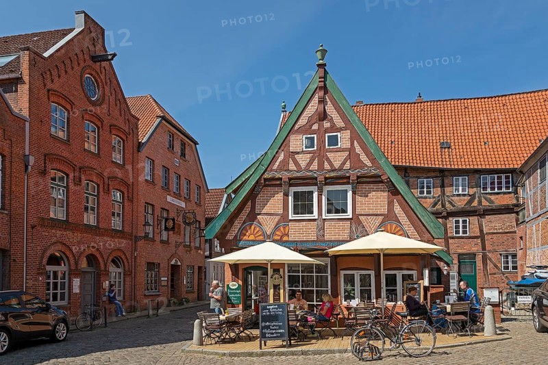 Half-timbered house, ice cream parlour, old town, Lauenburg, Schleswig-Holstein, Germany, Europe