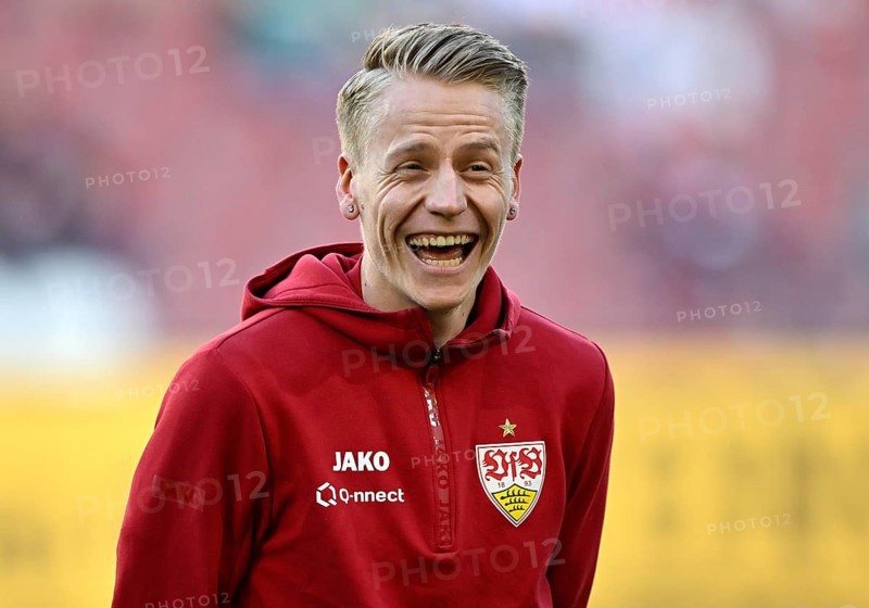 Chris Fuehrich VfB Stuttgart (27) Portrait, Logo, JAKO, laughs, WWK Arena, Augsburg, Bavaria, Germany, Europe