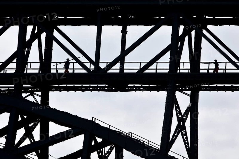 Muengsten Bridge with railway workers, highest railway bridge in Germany between Solingen and Remscheid, Bergisches Land