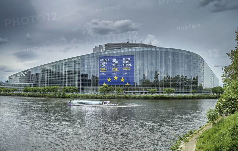 River Ill, European Parliament, 1 All. du Printemps, Strasbourg, Departement Bas-Rhin, France, Europe