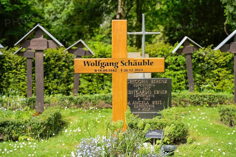 Grave of Wolfgang Schaeuble, Waldbach Cemetery, Offenburg, Baden-Wuerttemberg, Germany, Europe