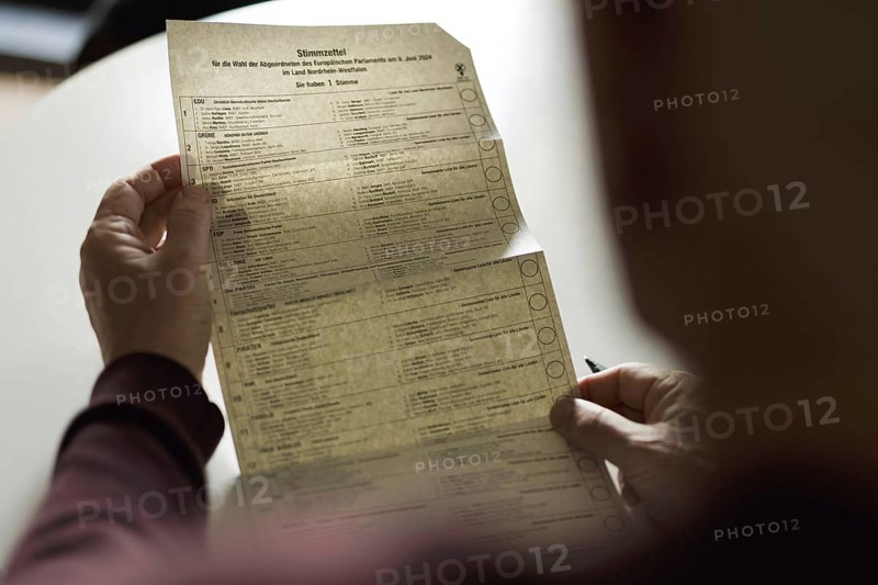 TOPIC: European election, polling card from North Rhine-Westphalia for the European election BONN, 16 May 2024