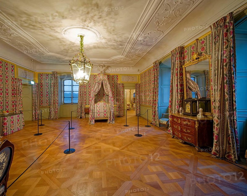 Bedroom of Prince-Elector Carl Theodor, Schwetzingen Palace, interior view, Schwetzingen, Baden-Wuerttemberg, Germany, Europe