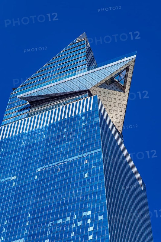 The Edge is the name of New York's highest viewing platform on the skyscraper at 30 Hudson Yards, Manhattan, New York City