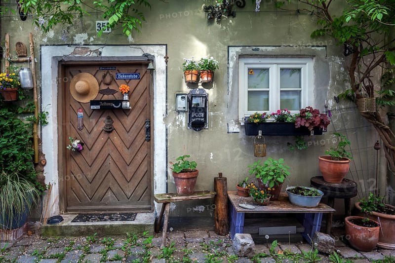 House entrance, Ledergasse, Landsberg am Lech, Upper Bavaria, Bavaria, Germany, Europe