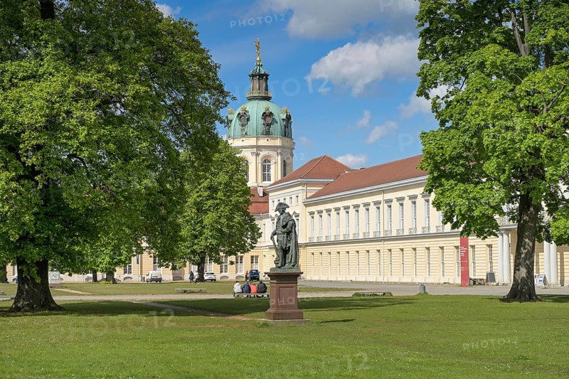 Monument to Frederick the Great, New Wing, Charlottenburg Palace, Spandauer Damm, Charlottenburg, Berlin, Germany, Europe