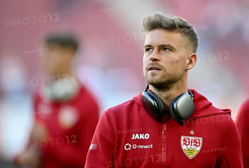 Maximilian Mittelstaedt VfB Stuttgart (07) portrait, headphones, logo, JAKO, WWK Arena, Augsburg, Bavaria, Germany, Europe