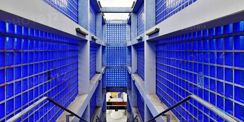 Access to Hanover-Nordstadt railway station, blue glass blocks and exposed concrete, project for Expo 2000, Hanover, Lower Saxony, Germany, Europe