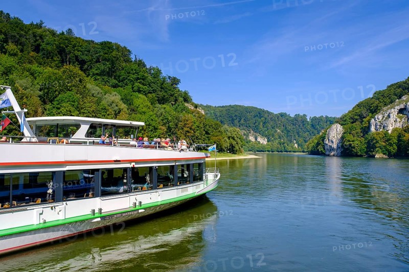 Excursion boat, Danube boat, in the Danube gorge, Weltenburger Enge, gorge, Upper Jura, Weltenburg, Kelheim on the Danube, Lower Bavaria. Bavaria, Germany, Europe