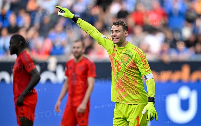 Goalkeeper Manuel Neuer FC Bayern Muenchen FCB (01) Gesture, gesture, PreZero Arena, Sinsheim, Baden-Wuerttemberg, Germany, Europe