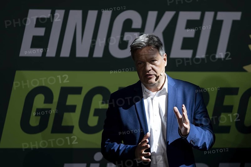 Robert Habeck (Alliance 90/The Greens), Federal Minister for Economic Affairs and Climate Protection and Vice-Chancellor, pictured at a press event in Berlin, 13 May 2024. The campaign tours for the European elections of Alliance 90/THE Greens start today
