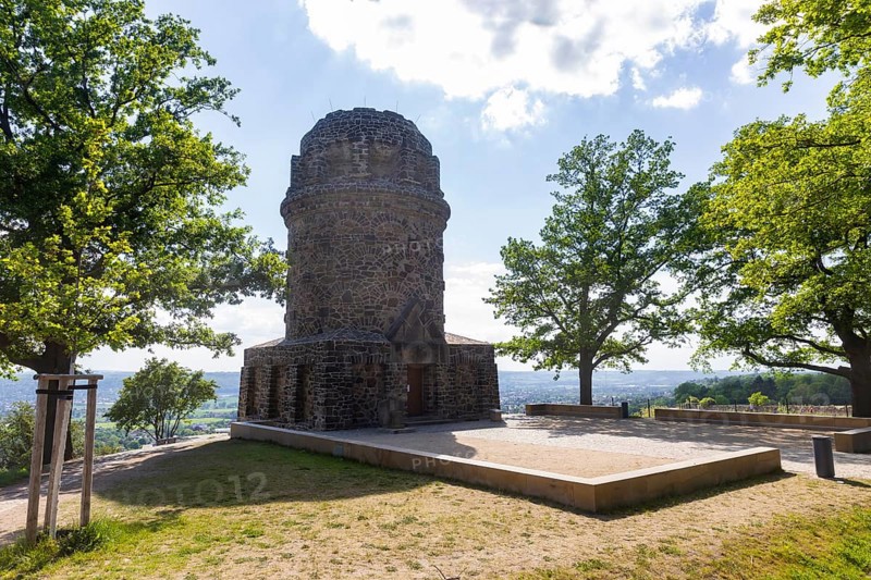 Winery at the Goldener Wagen. The Bismarck Tower in Radebeul, also known as the Bismarck Column, is one of around 145 Bismarck Towers still in existence in Germany in honour of Prince Otto von Bismarck (1815-1898) . The Radebeul tower was individually designed by Wilhelm Kreis, built by master builder Alfred Grosse from Koetzschenbroda and inaugurated on 2 September 1907. It has a height of 18 metres, Radebeul, Saxony, Germany, Europe