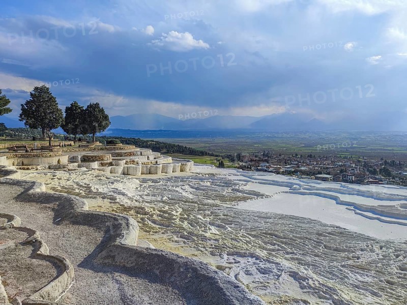 Sintered limestone terraces of Pamukkale, Pamukkale, Denizli province, Aegean region, Turkey, Asia