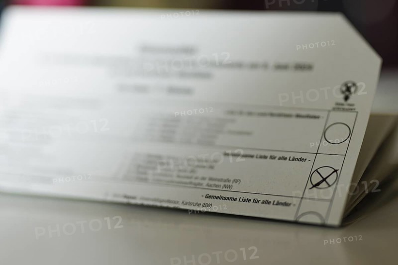 TOPIC: European election, polling card from North Rhine-Westphalia for the European election BONN, 16 May 2024
