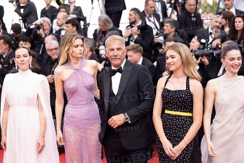 Cannes, France, 14.5.2024: Jena Malone, Abbey Lee Kershaw, Kevin Costner, Georgia Macphail and Ella Hunt at the premiere of Horizon: An American Saga on the red carpet of the Palais des Festivals during the 77th Cannes International Film Festival. The 77th Cannes International Film Festival will take place from 14 to 25 May 2024, Europe